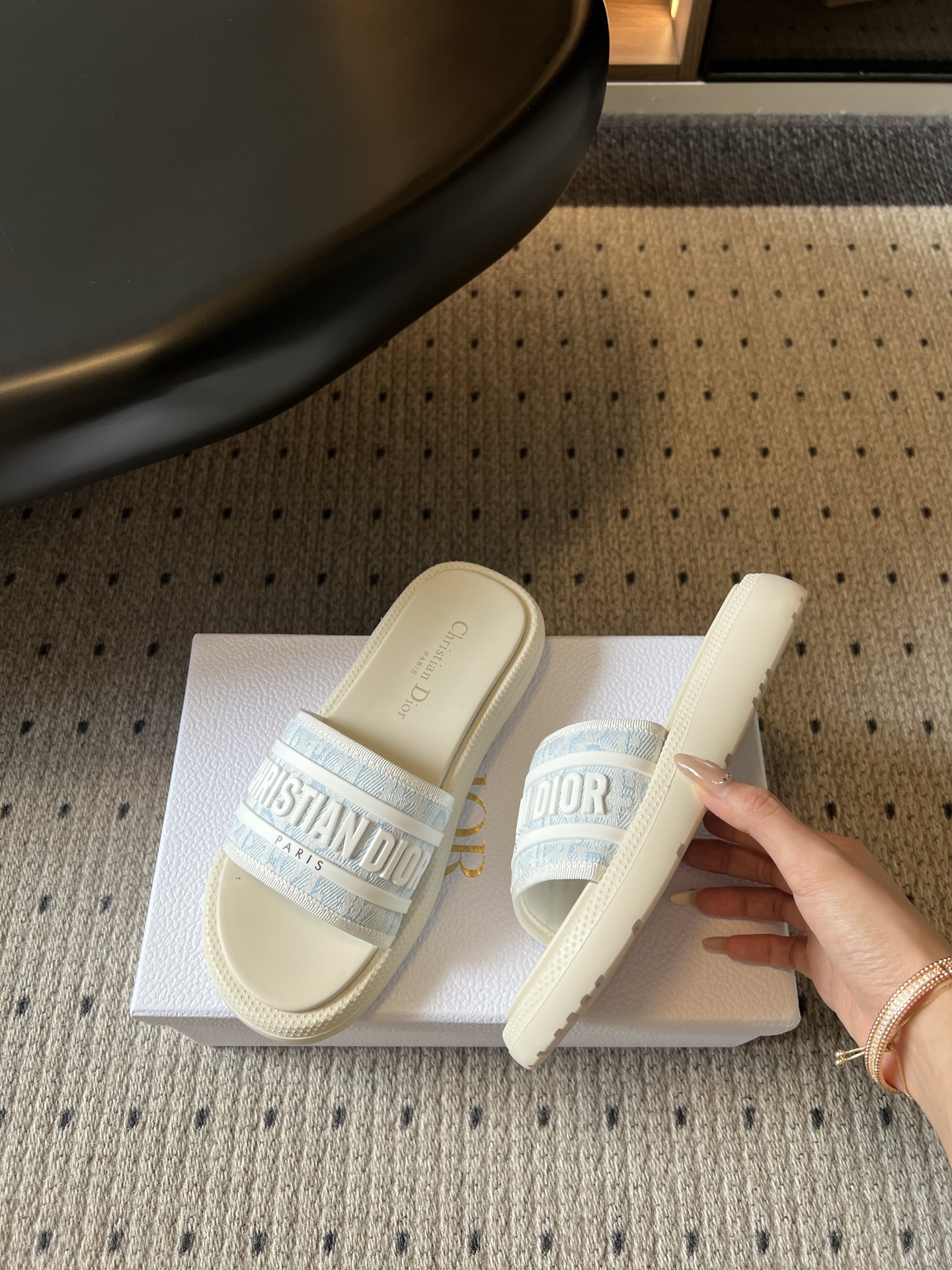 디올 신발 129584 Dior Shoes 썸네일 이미지