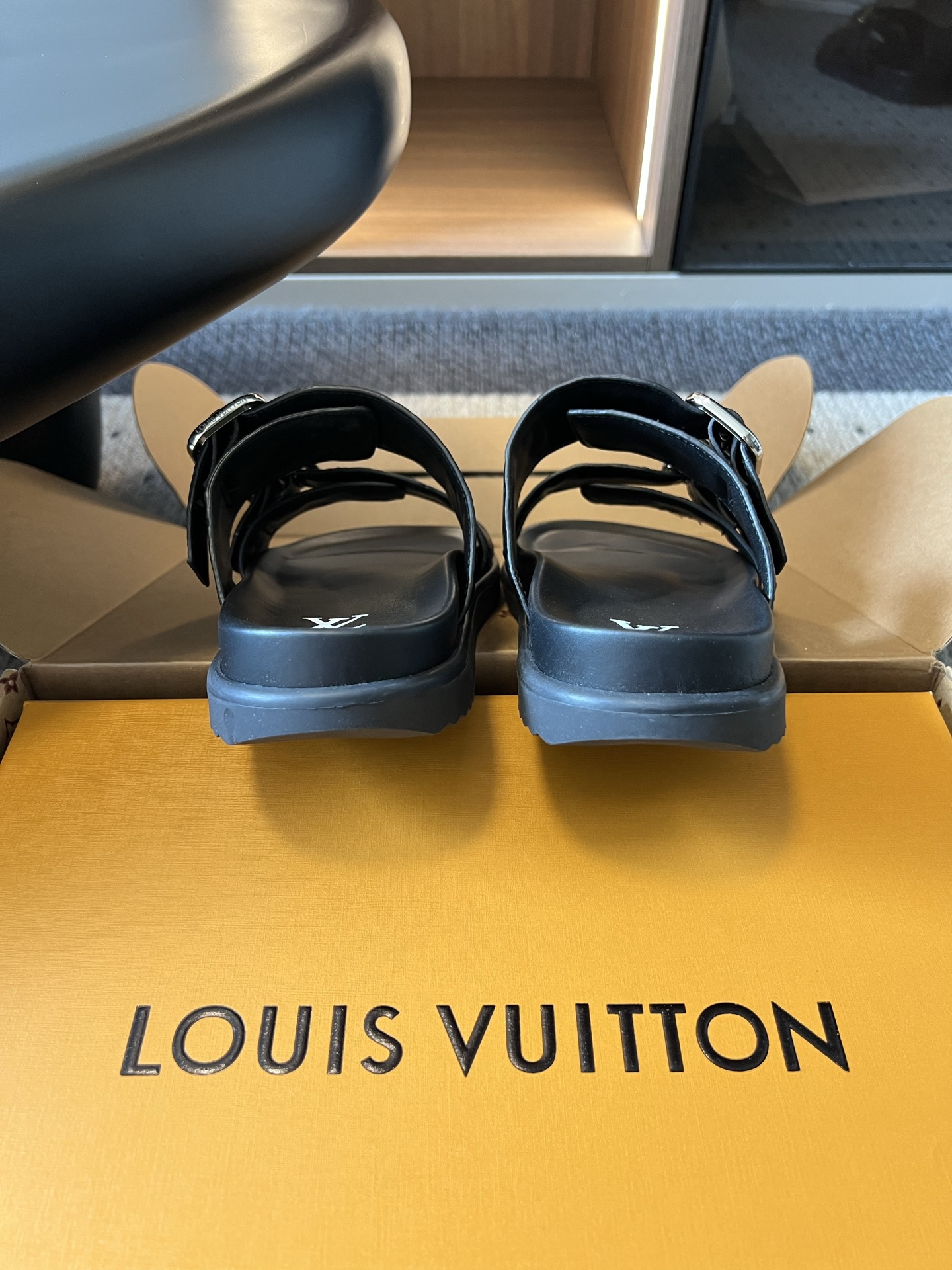 루이비통 신발 129528 Louis Vuitton Shoes 썸네일 이미지