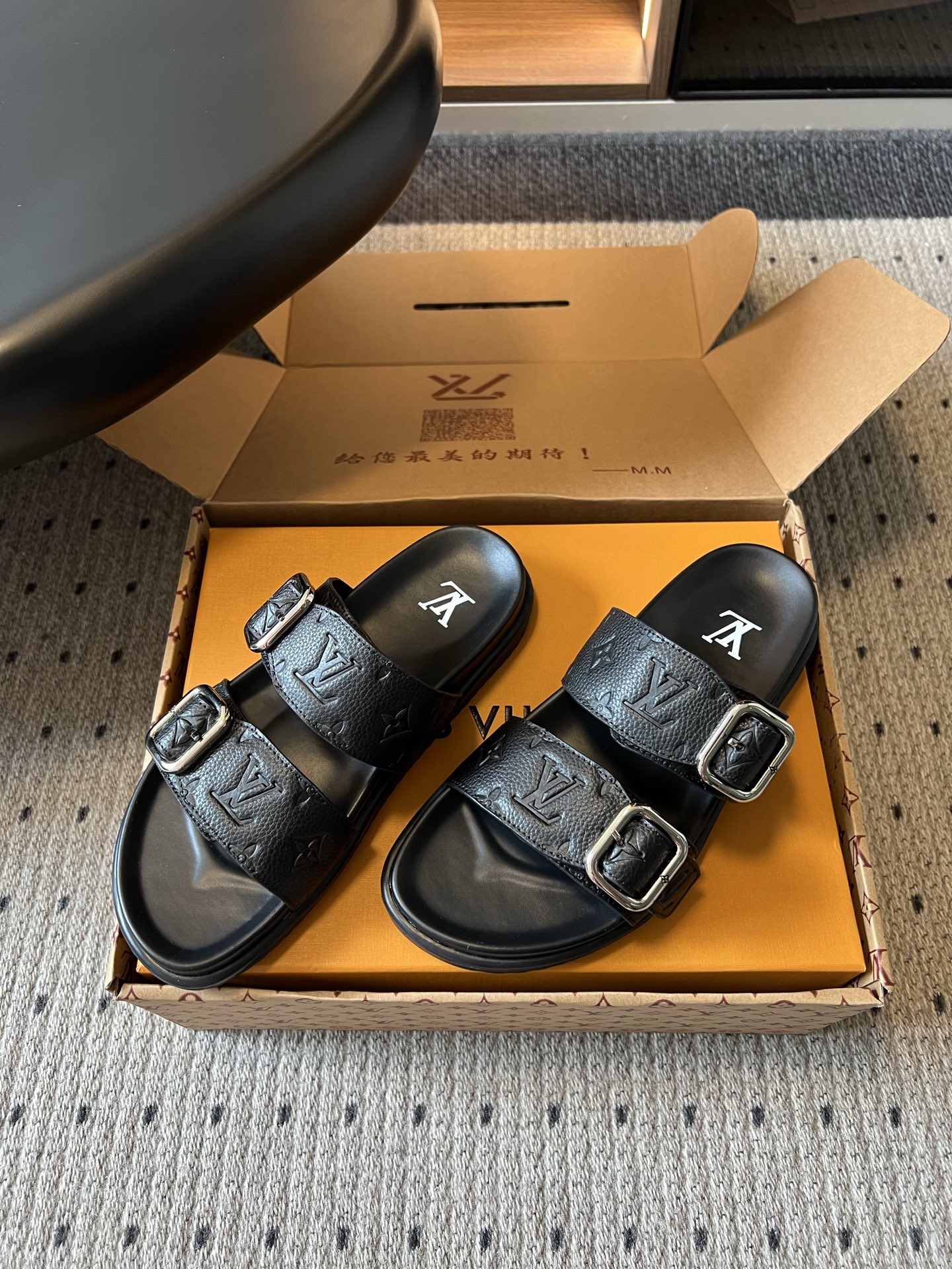 루이비통 신발 129528 Louis Vuitton Shoes 썸네일 이미지