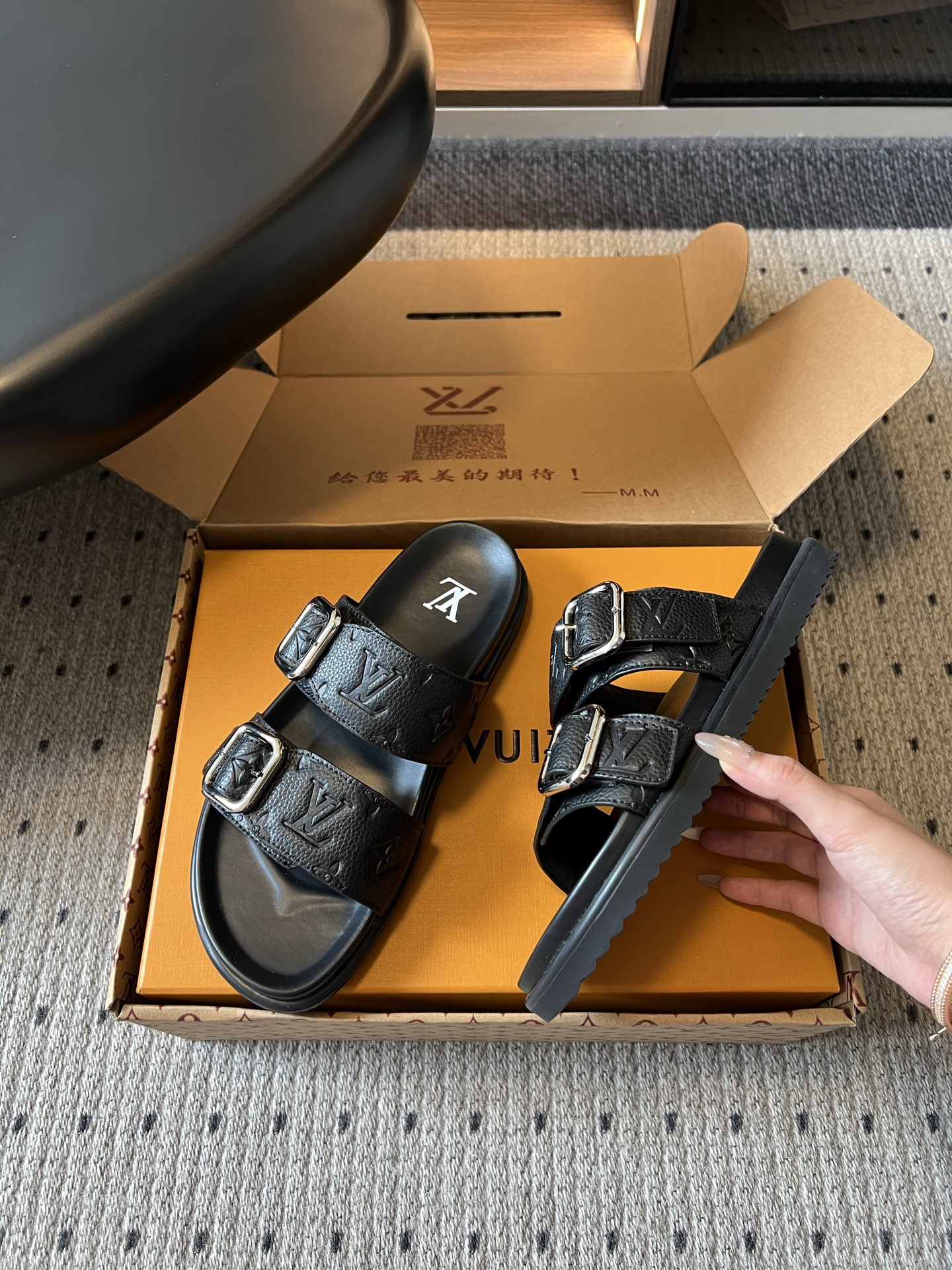 루이비통 신발 129528 Louis Vuitton Shoes 썸네일 이미지