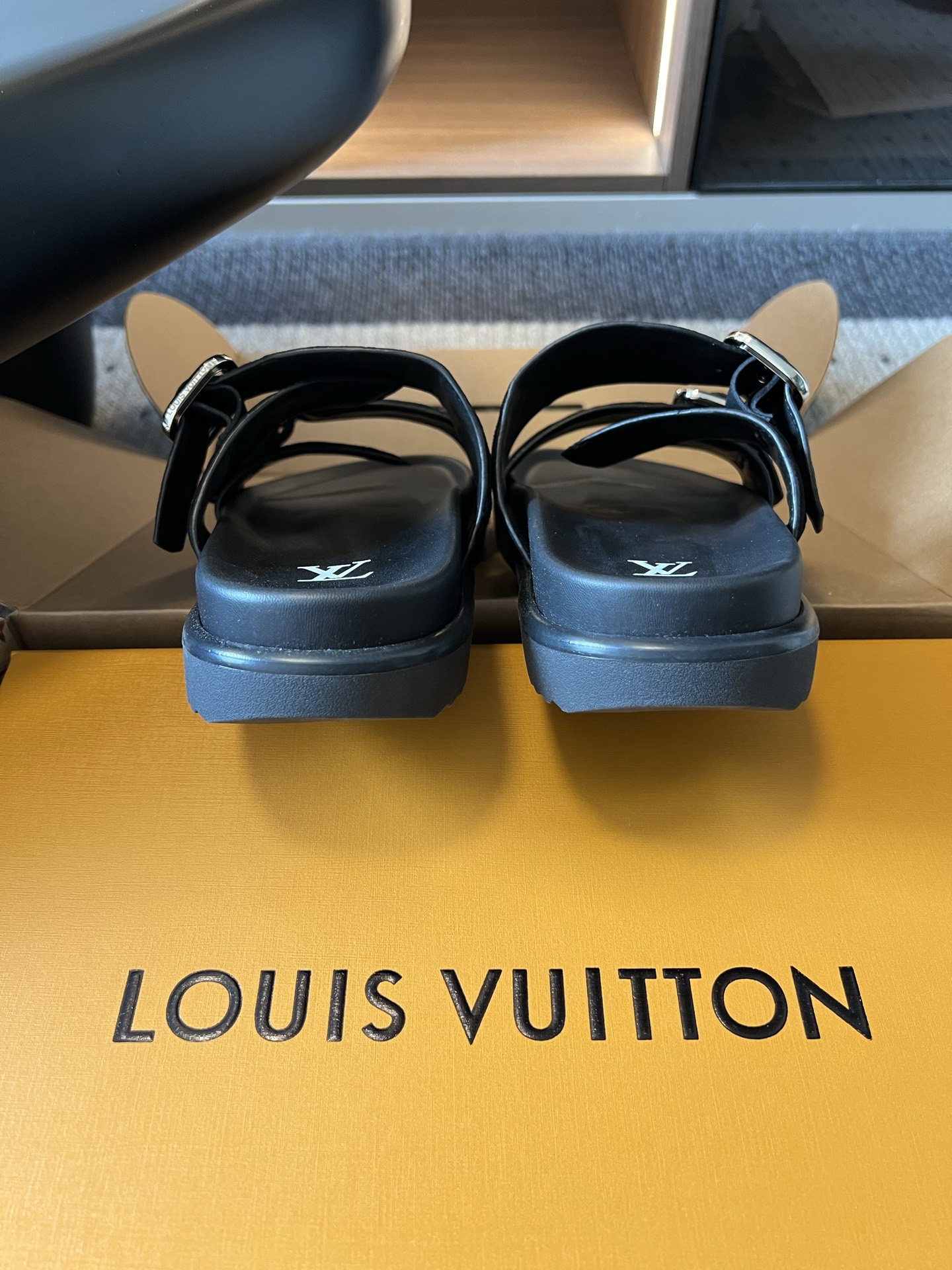 루이비통 신발 129527 Louis Vuitton Shoes 썸네일 이미지