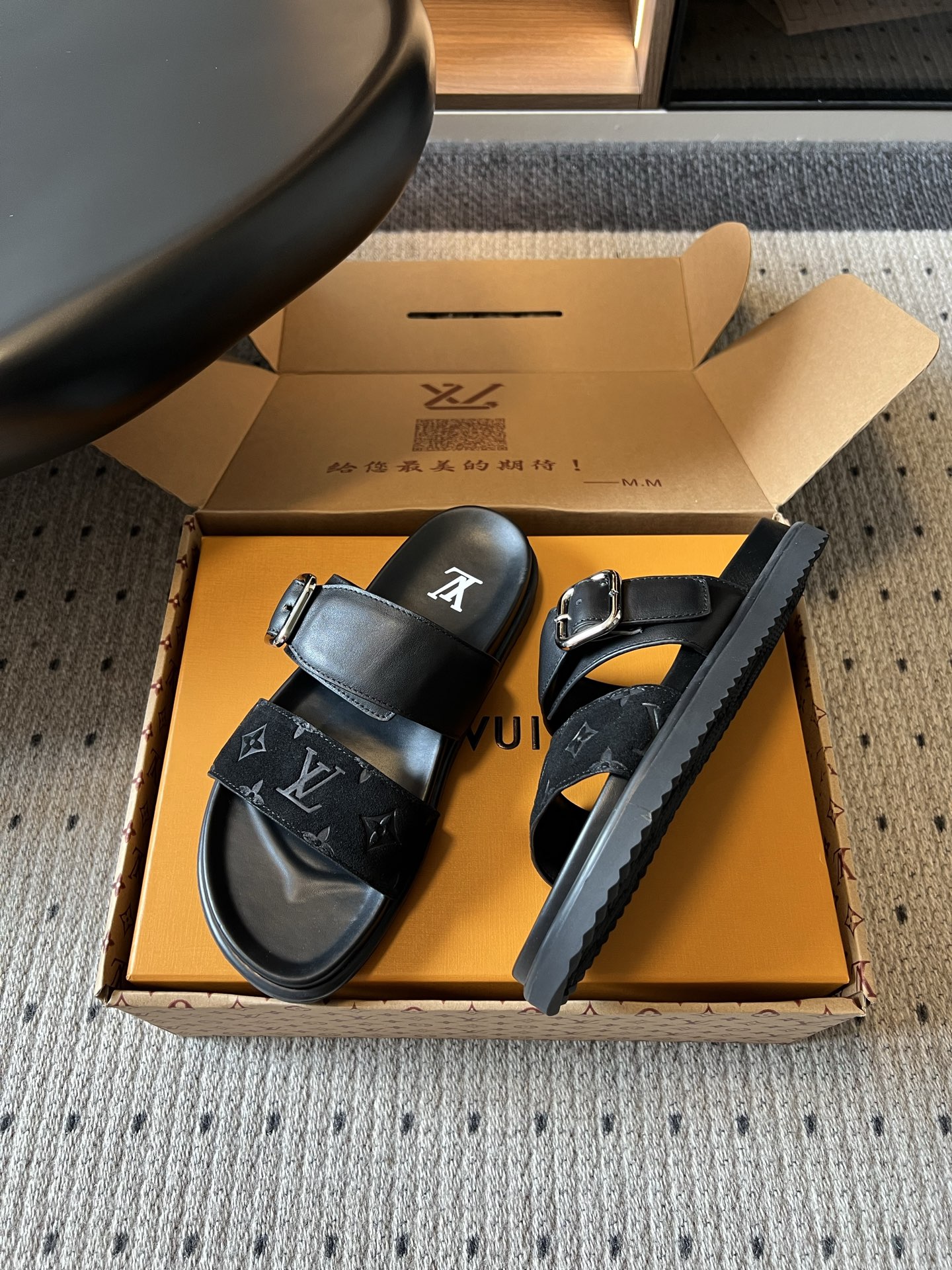 루이비통 신발 129525 Louis Vuitton Shoes 썸네일 이미지