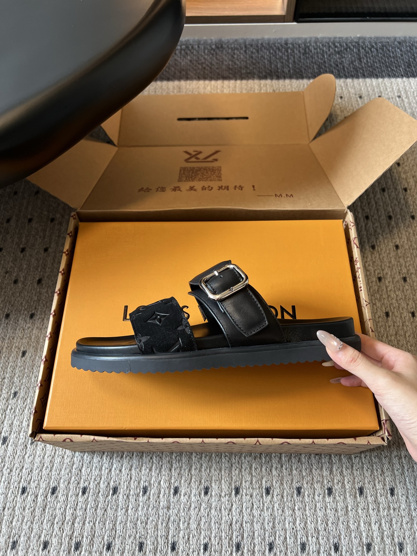 루이비통 신발 129525 Louis Vuitton Shoes 썸네일 이미지