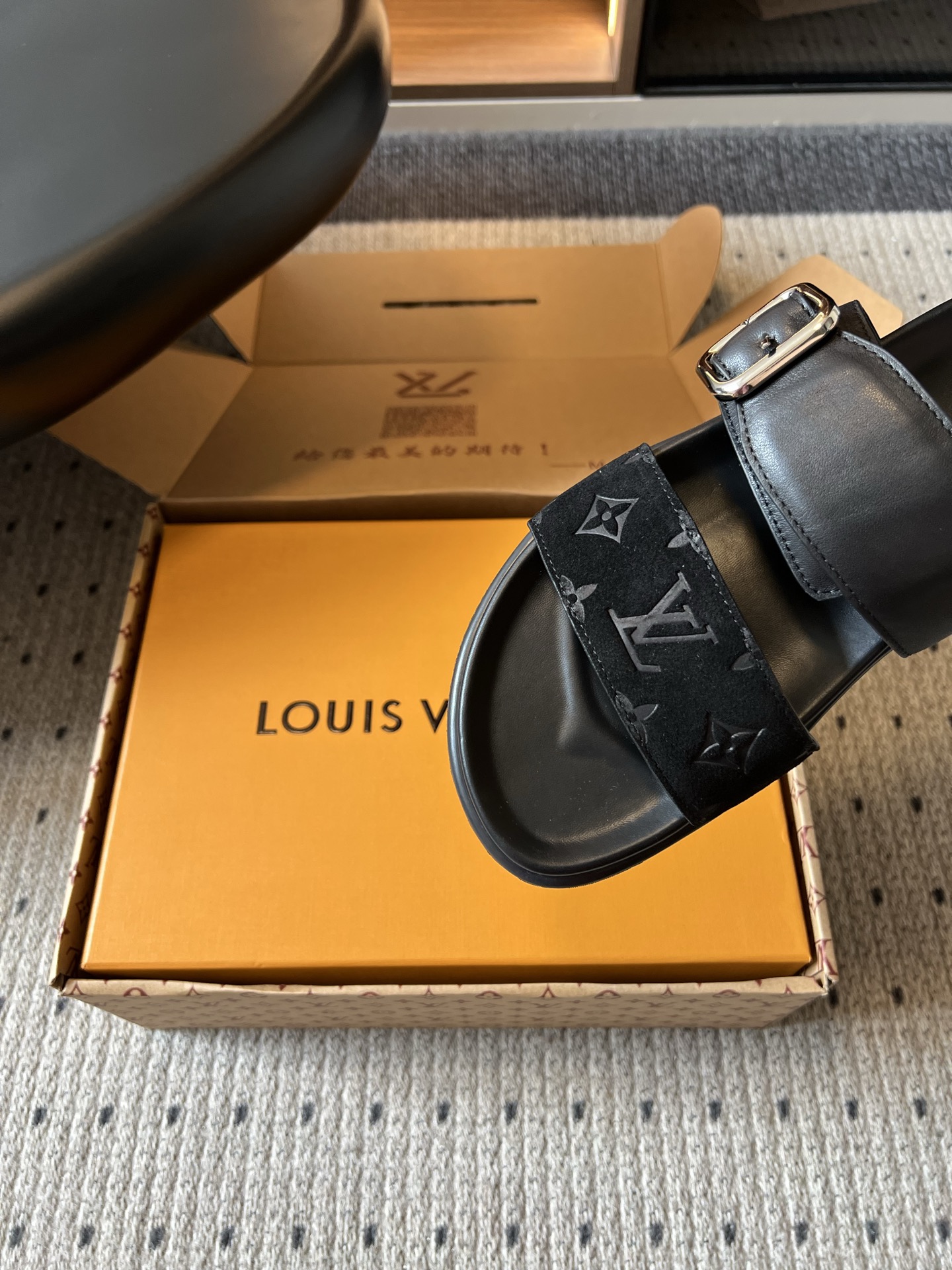 루이비통 신발 129525 Louis Vuitton Shoes 썸네일 이미지