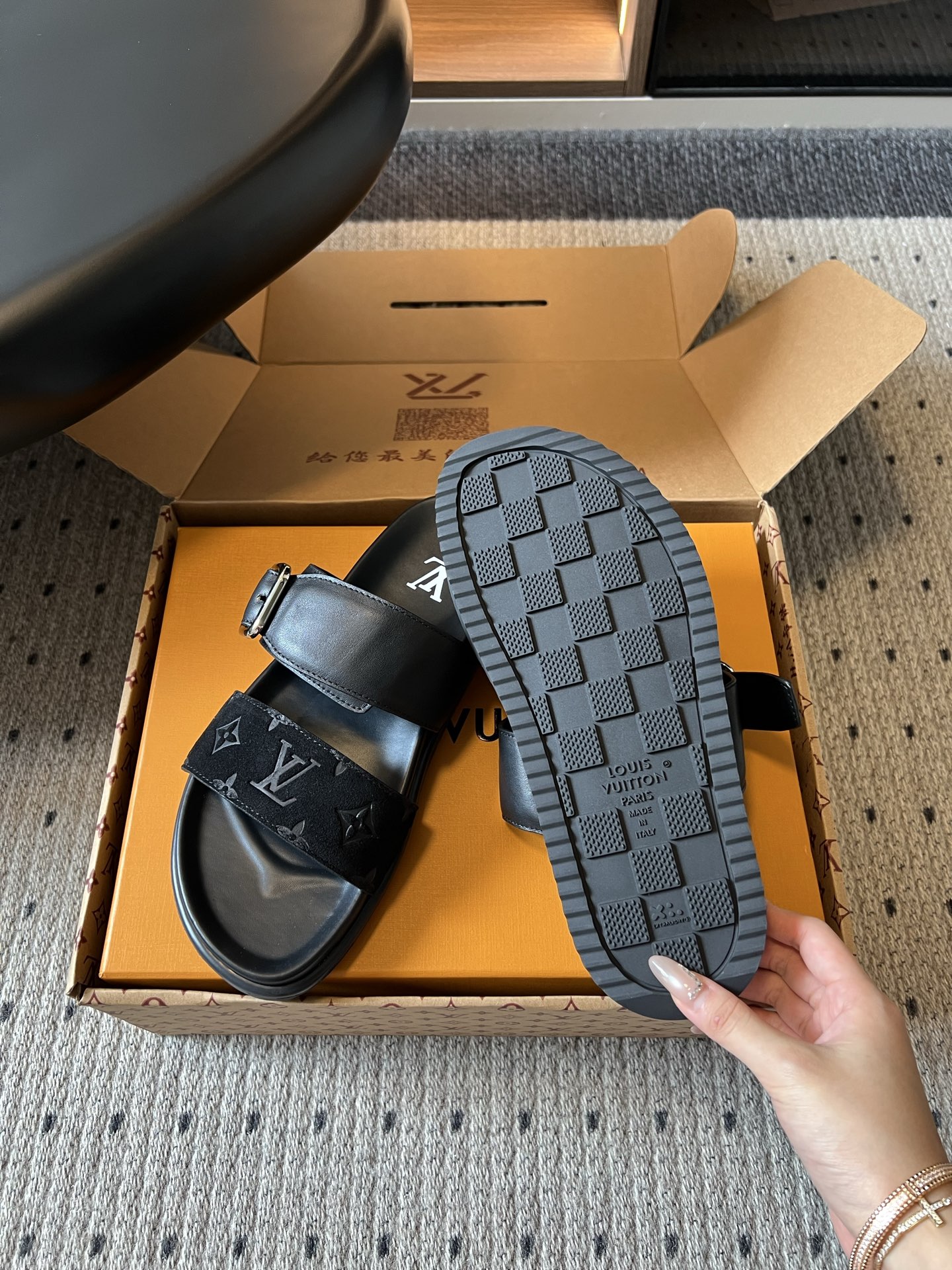 루이비통 신발 129525 Louis Vuitton Shoes 썸네일 이미지