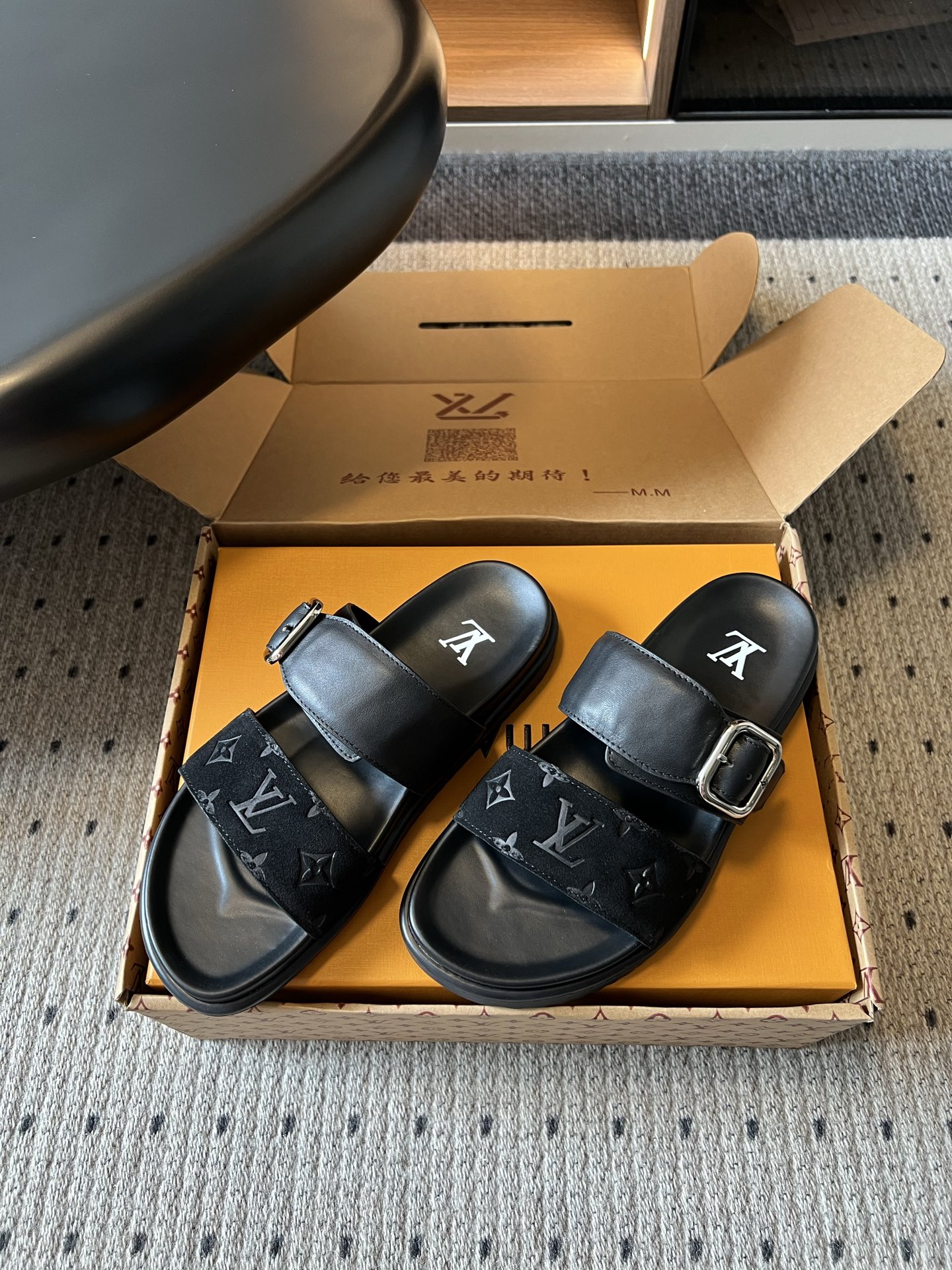 루이비통 신발 129525 Louis Vuitton Shoes 썸네일 이미지