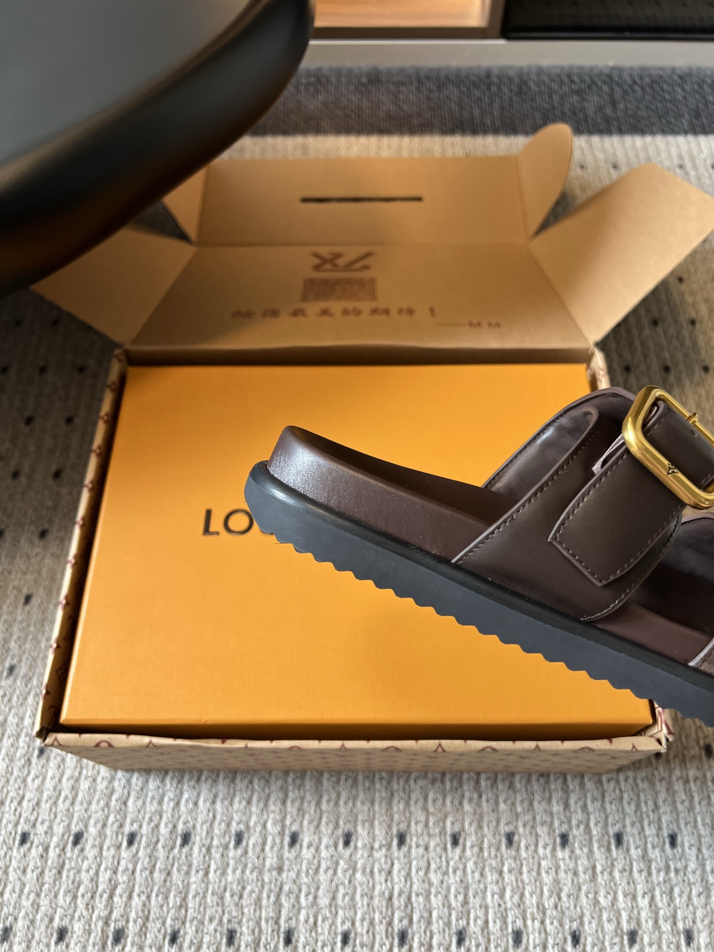 루이비통 신발 129524 Louis Vuitton Shoes 썸네일 이미지
