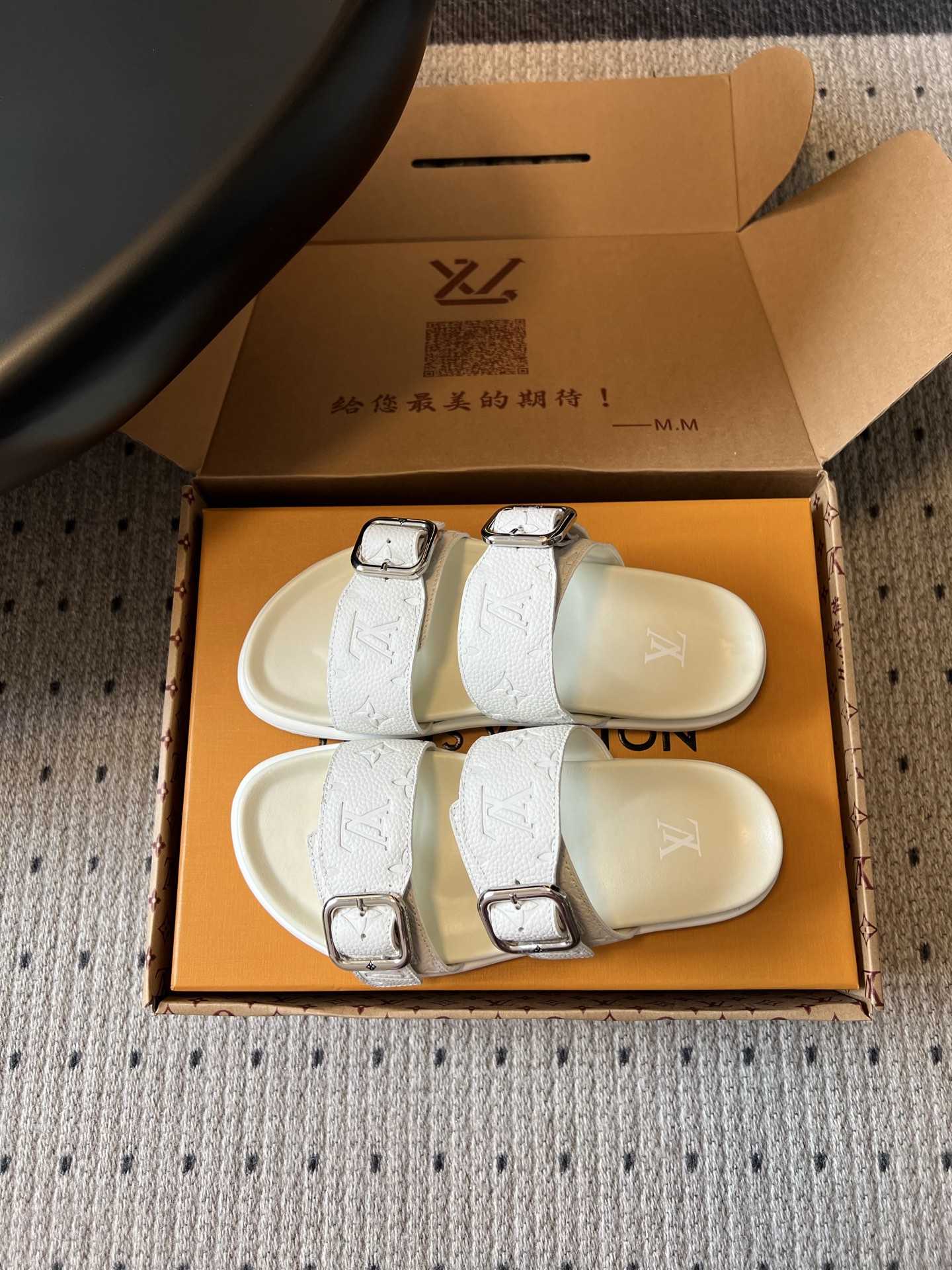 루이비통 신발 129523 Louis Vuitton Shoes 썸네일 이미지