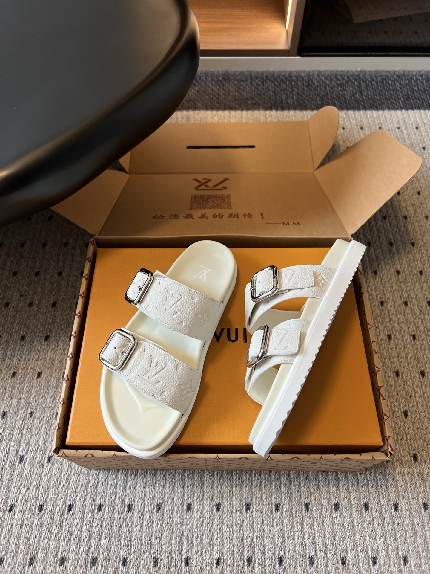 루이비통 신발 129523 Louis Vuitton Shoes 썸네일 이미지