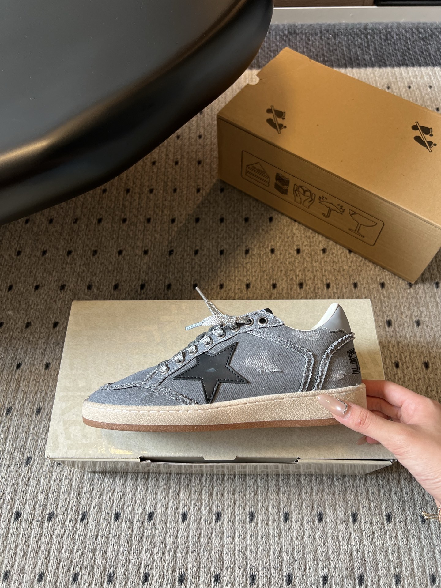 골든구스 신발 129532 Golden Goose Shoes 썸네일 이미지