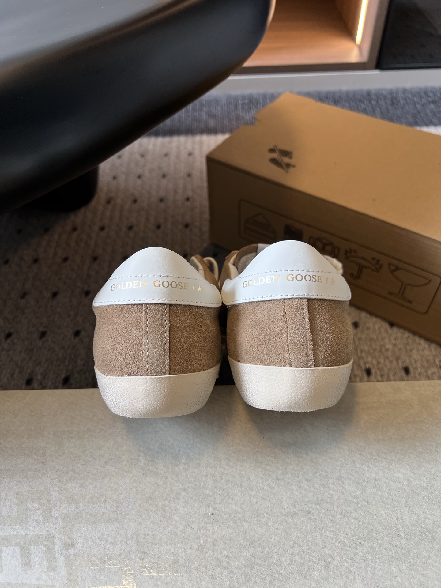 골든구스 신발 129531 Golden Goose Shoes 썸네일 이미지