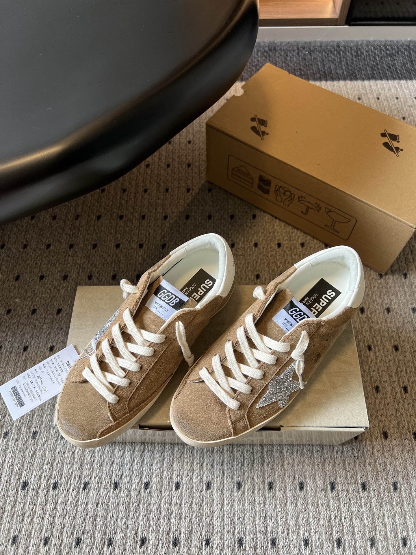 골든구스 신발 129531 Golden Goose Shoes 썸네일 이미지
