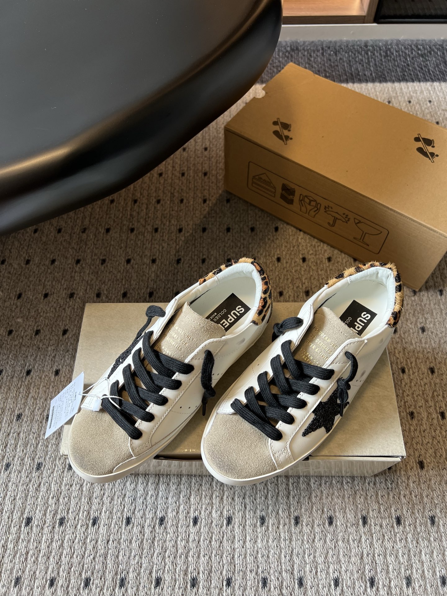 골든구스 신발 129530 Golden Goose Shoes 썸네일 이미지