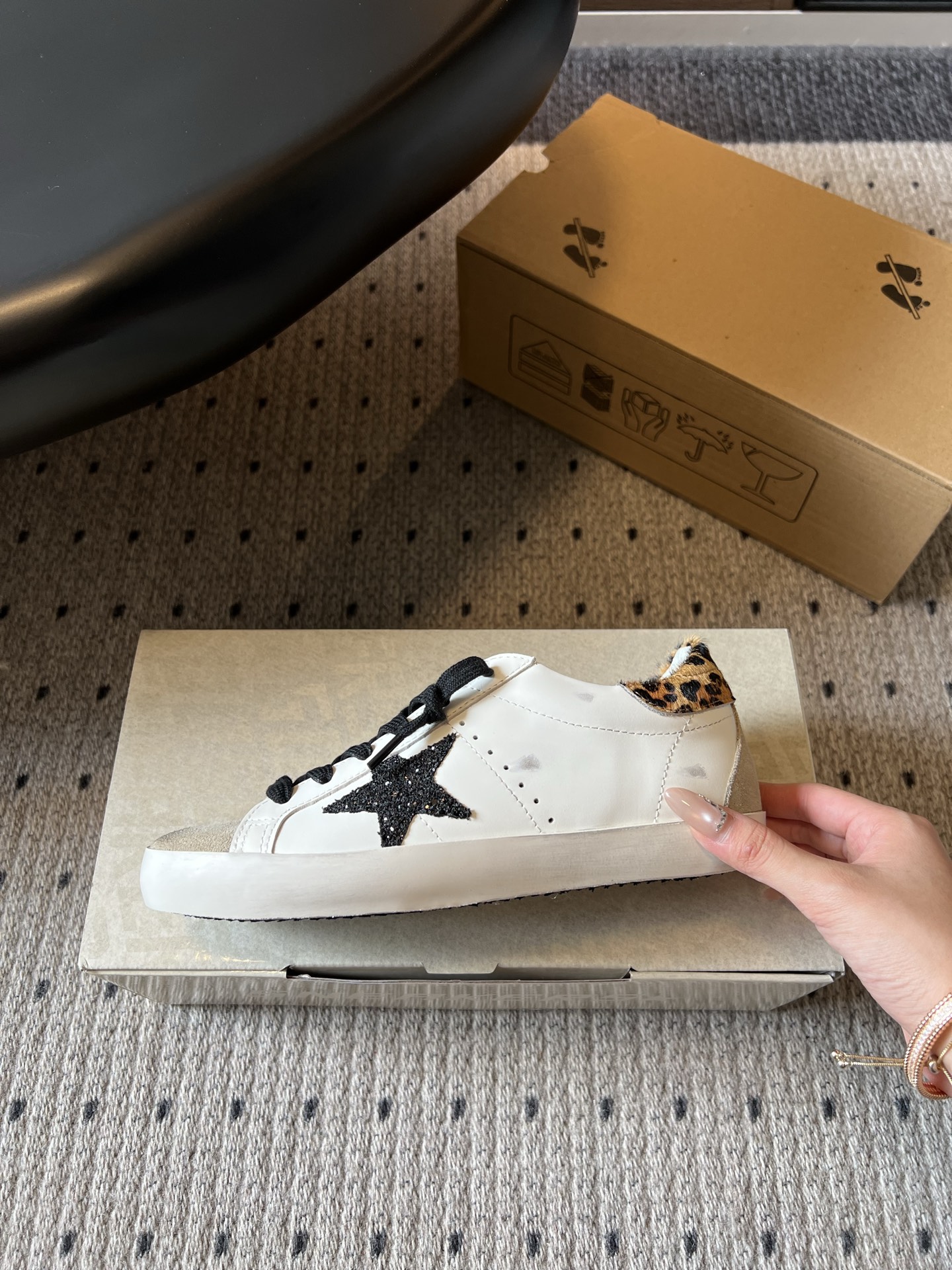 골든구스 신발 129530 Golden Goose Shoes 썸네일 이미지