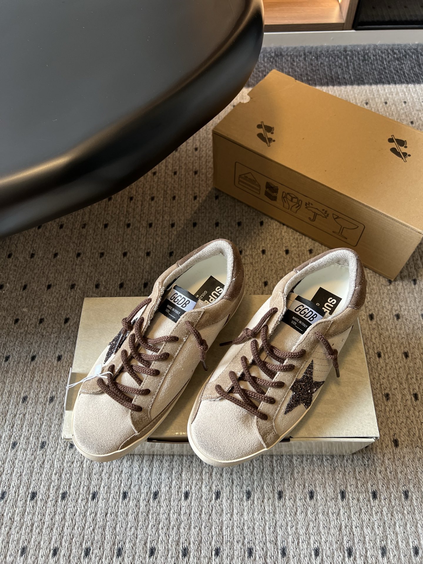 골든구스 신발 129529 Golden Goose Shoes 썸네일 이미지