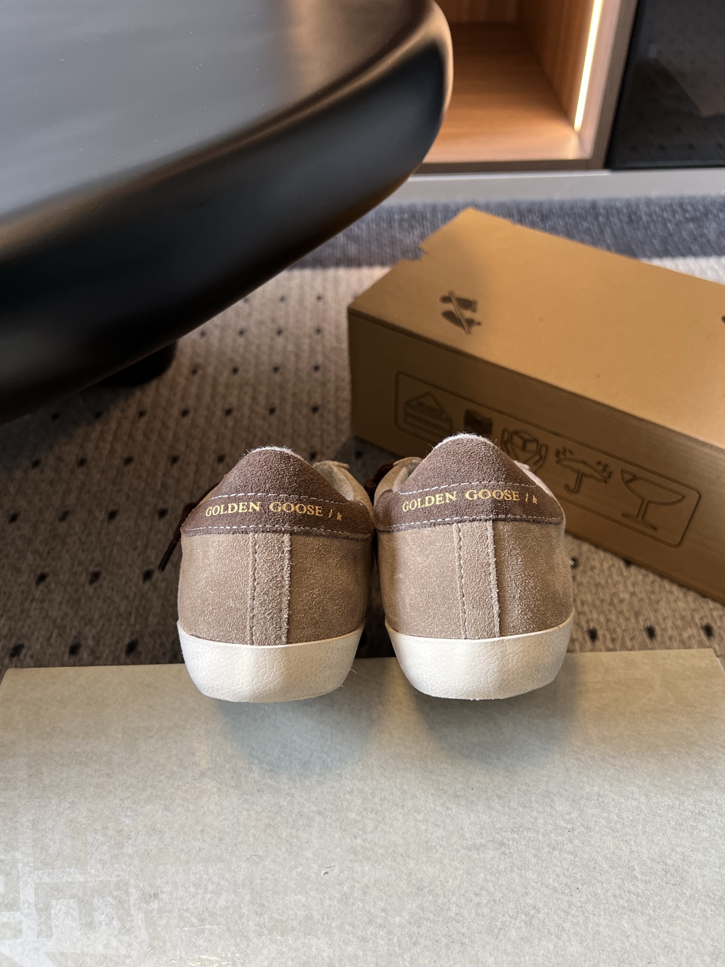 골든구스 신발 129529 Golden Goose Shoes 썸네일 이미지