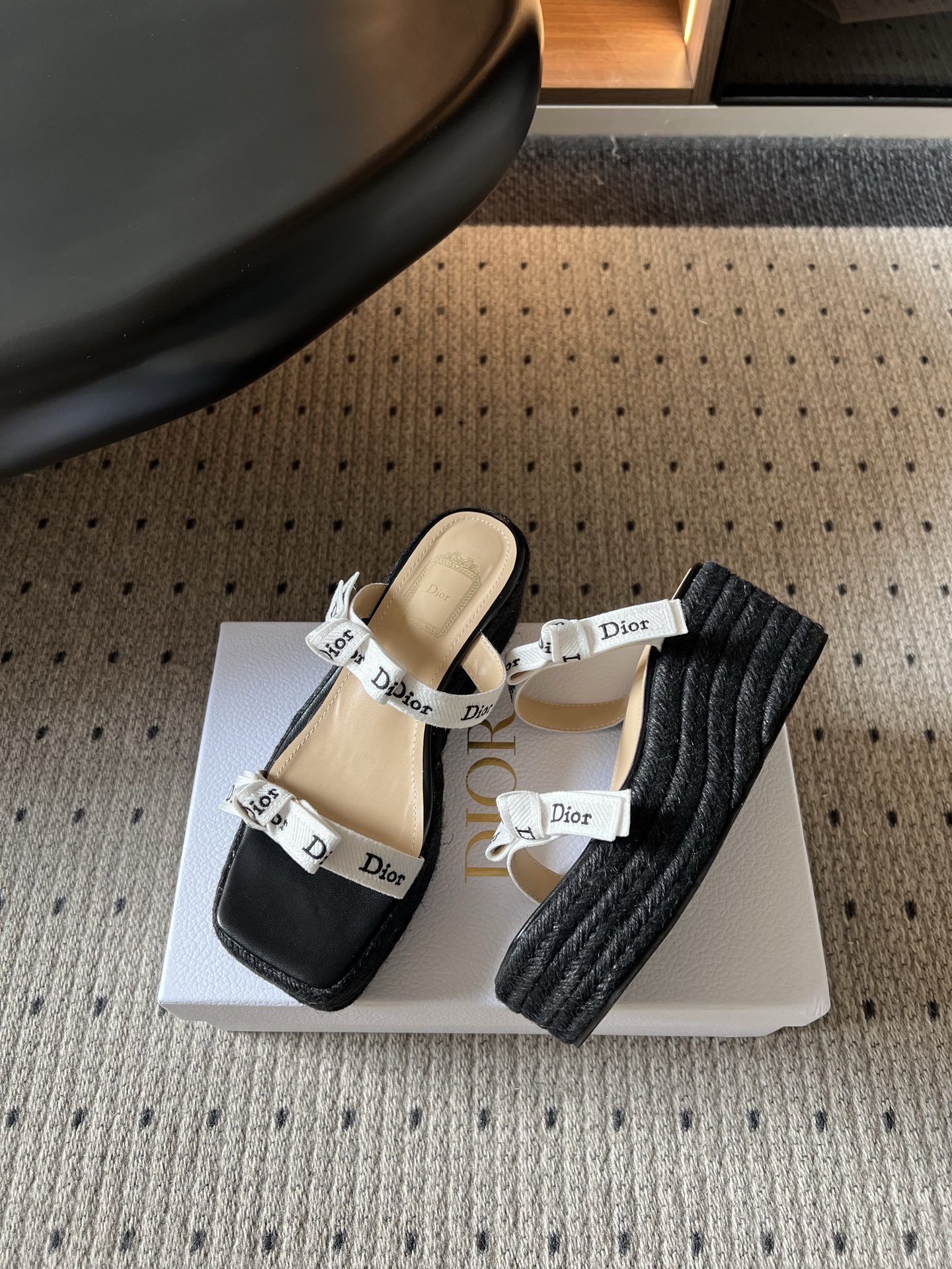 디올 신발 132550 Dior Shoes 썸네일 이미지