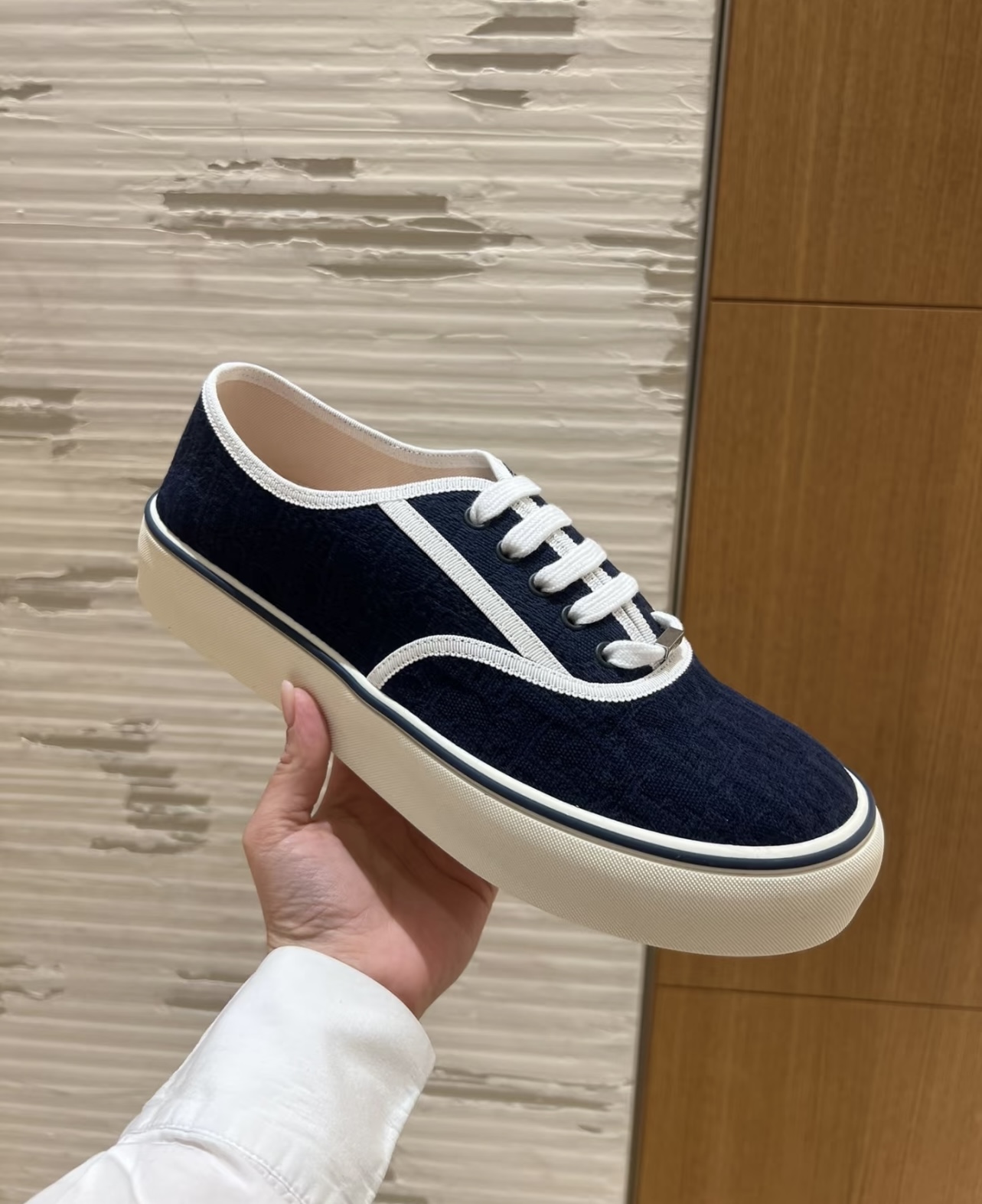 NO:906131,Dior new style | embroidered canvas shoes, casual shoes/sports shoes, dior, sneakers19860909Dior新款｜刺绣帆布鞋,休闲鞋/运动鞋,dior,sneakers,Women's Shoes
