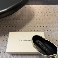 G102@Dymonlatr*26ss夏季新款尖头布洛克扣带单鞋 复古英伦氛围感直接拉满,精致尖头搭配经典布洛克雕花,T G102@Dymonlatr*26ss夏季新款尖头布洛克扣带单鞋 复古英伦氛围感直接拉满,精致尖头搭配经典布洛克雕花,T