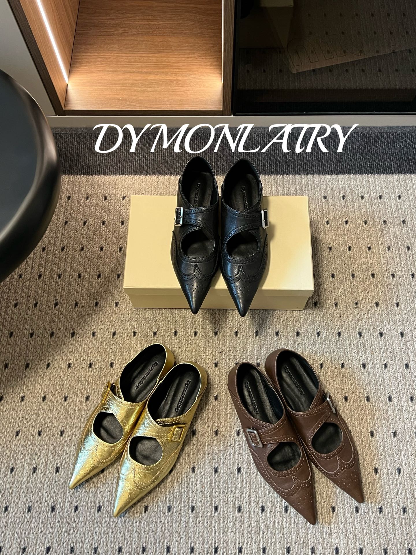 G102@Dymonlatr*26ss夏季新款尖头布洛克扣带单鞋 复古英伦氛围感直接拉满,精致尖头搭配经典布洛克雕花,T G102@Dymonlatr*26ss夏季新款尖头布洛克扣带单鞋 复古英伦氛围感直接拉满,精致尖头搭配经典布洛克雕花,T