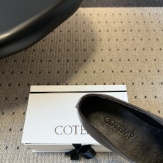 G102@COTEM* 26ss夏季新款复古纽扣低跟乐福皮鞋 自带松弛复古文艺氛围感,极简利落的线条弱化了繁复装饰,一排 G102@COTEM* 26ss夏季新款复古纽扣低跟乐福皮鞋 自带松弛复古文艺氛围感,极简利落的线条弱化了繁复装饰,一排