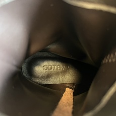G102😃COTEM* 26ss夏季新款复古纽扣低跟中筒靴 自带浓郁复古贵气格调,流畅靴筒线条搭配一排列圆扣装饰,哑光皮 G102😃COTEM* 26ss夏季新款复古纽扣低跟中筒靴 自带浓郁复古贵气格调,流畅靴筒线条搭配一排列圆扣装饰,哑光皮