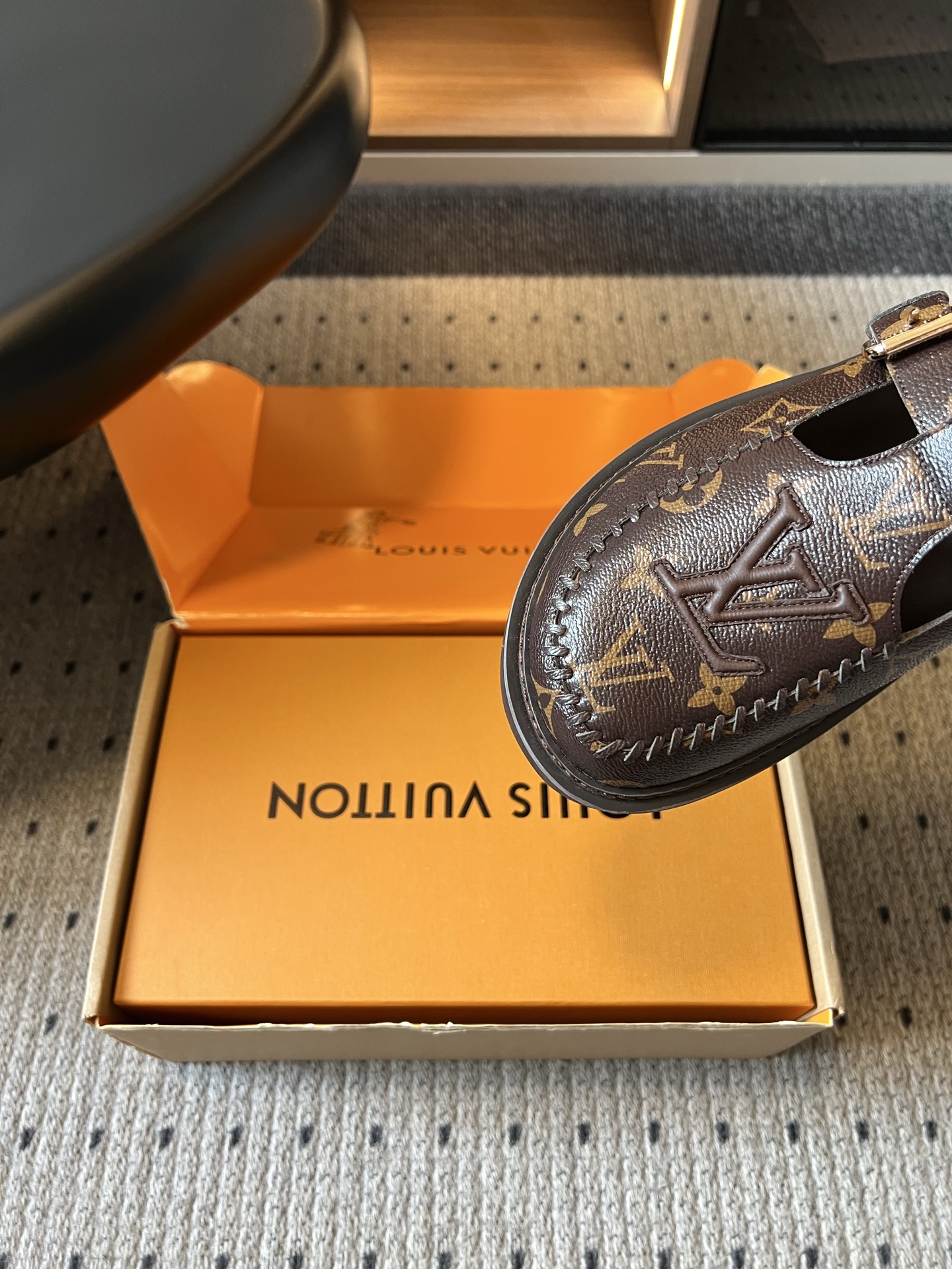 루이비통 신발 143156 Louis Vuitton Sandals 상세 이미지 7