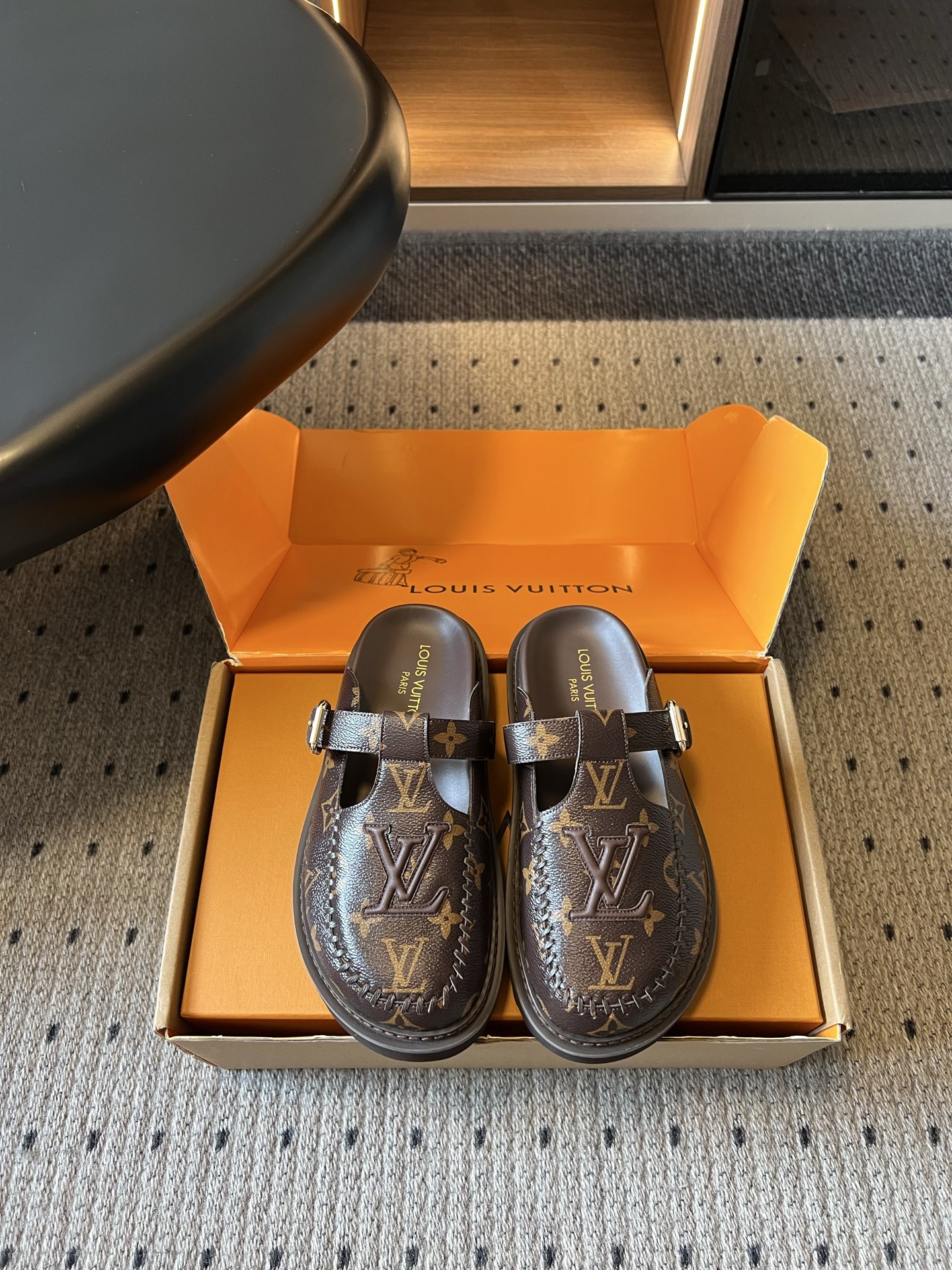 루이비통 신발 143156 Louis Vuitton Sandals