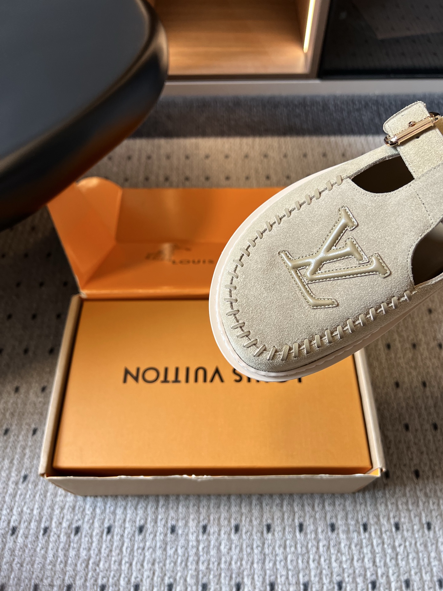루이비통 신발 143155 Louis Vuitton Sandals 상세 이미지 7