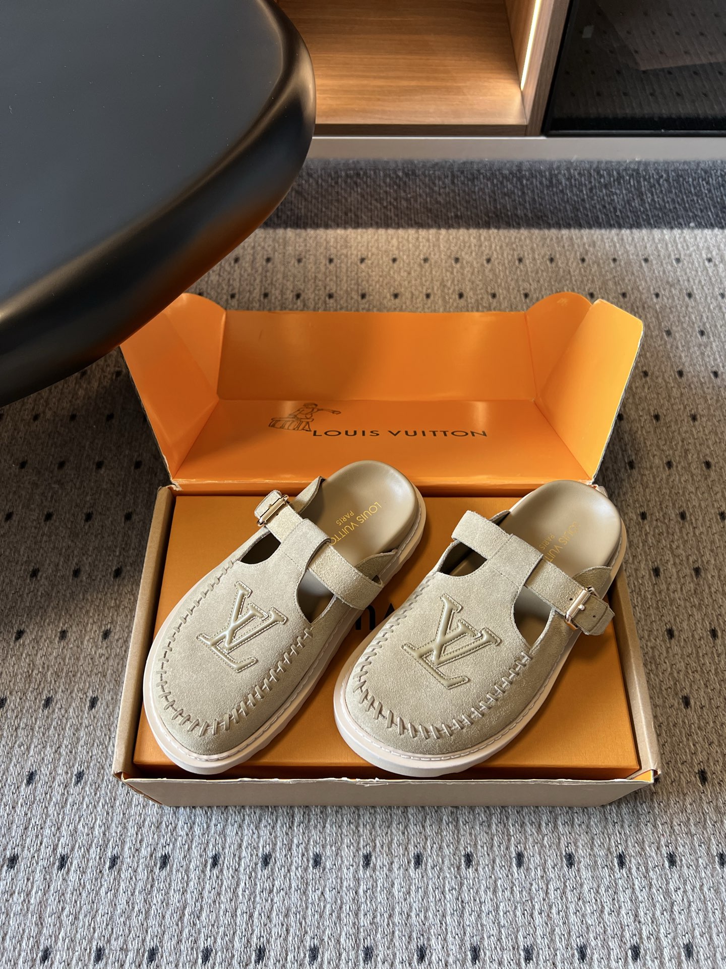 루이비통 신발 143155 Louis Vuitton Sandals 상세 이미지 2