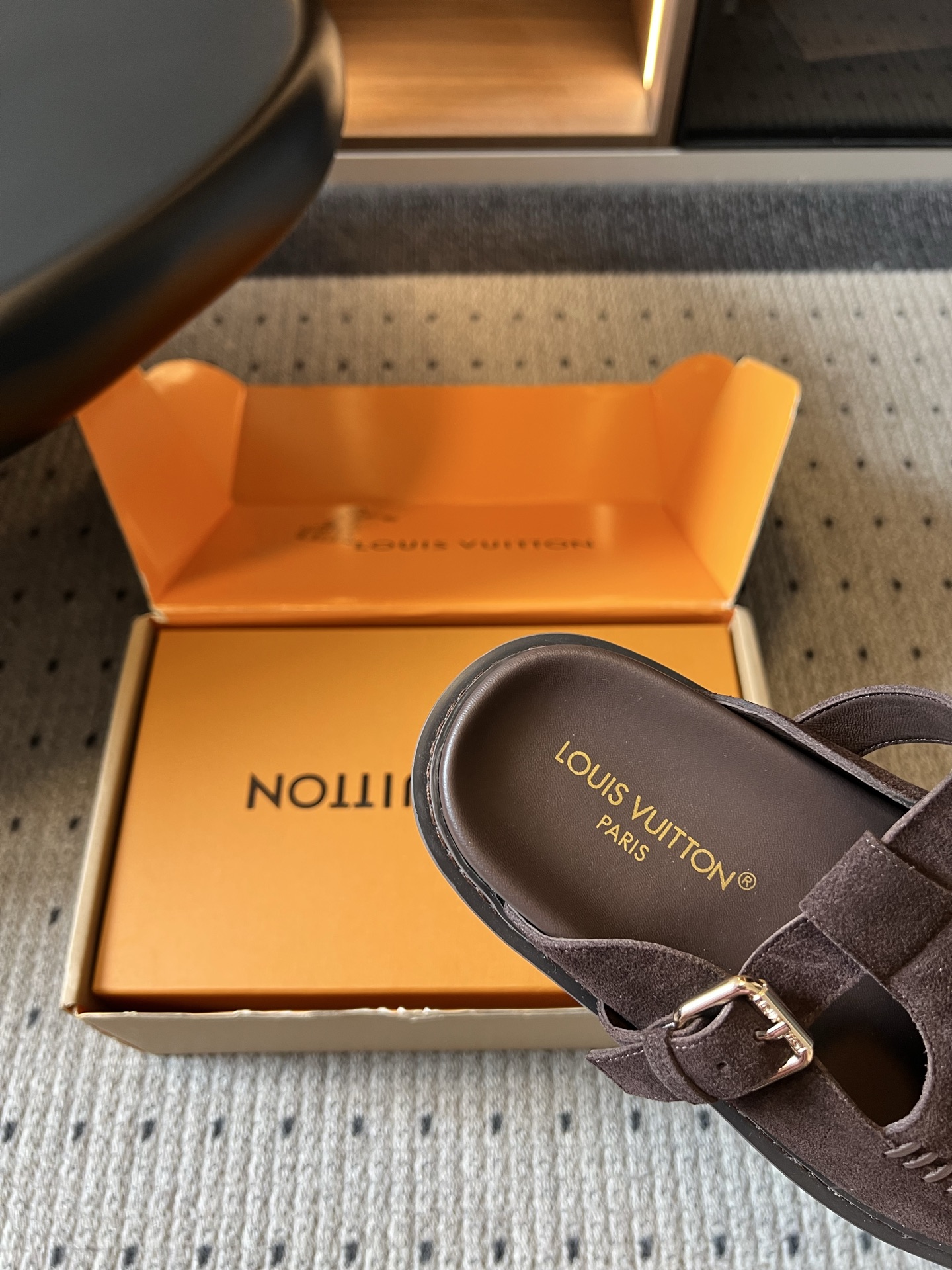 루이비통 신발 143154 Louis Vuitton Sandals 상세 이미지 8