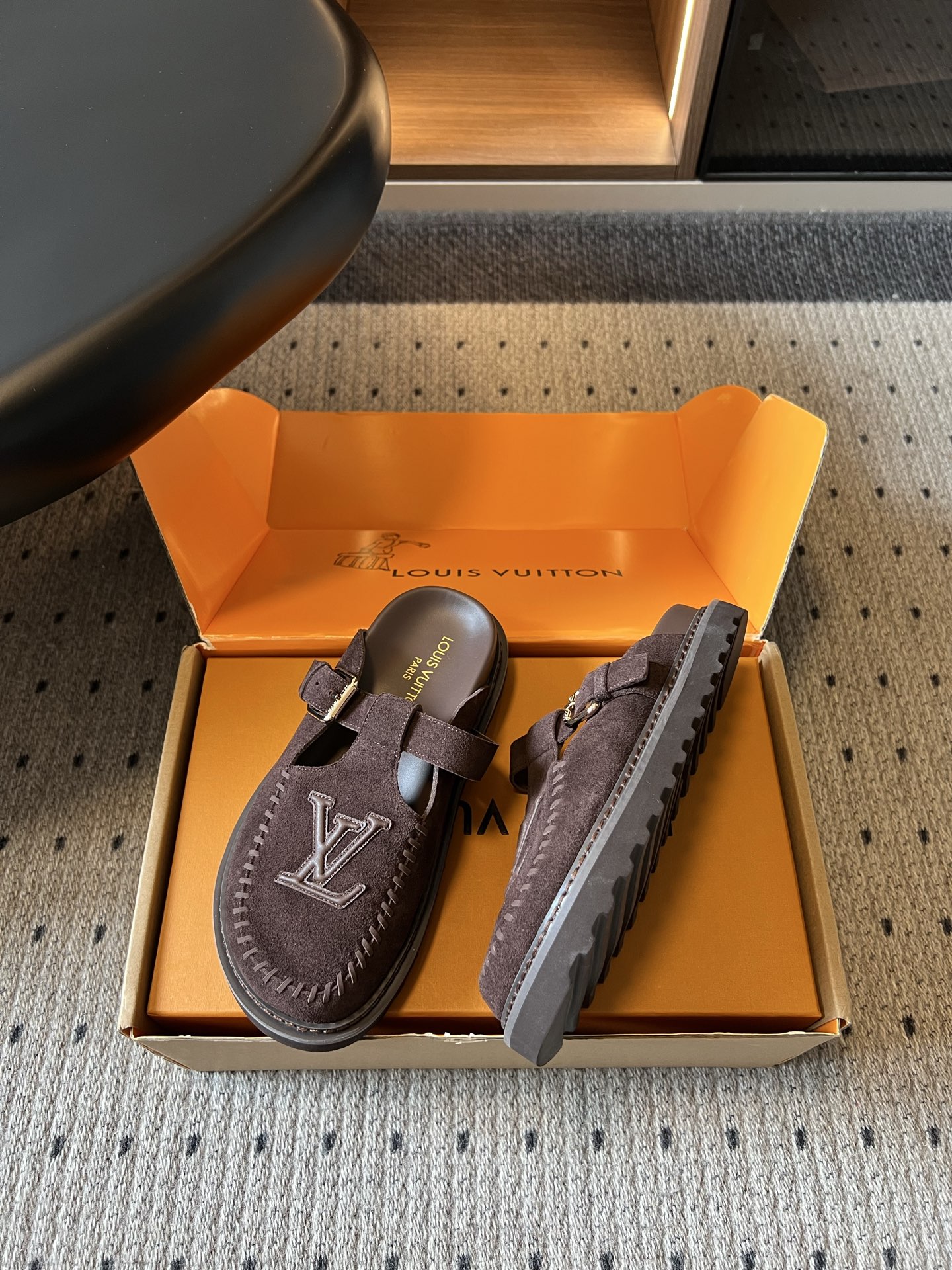 루이비통 신발 143154 Louis Vuitton Sandals 상세 이미지 4