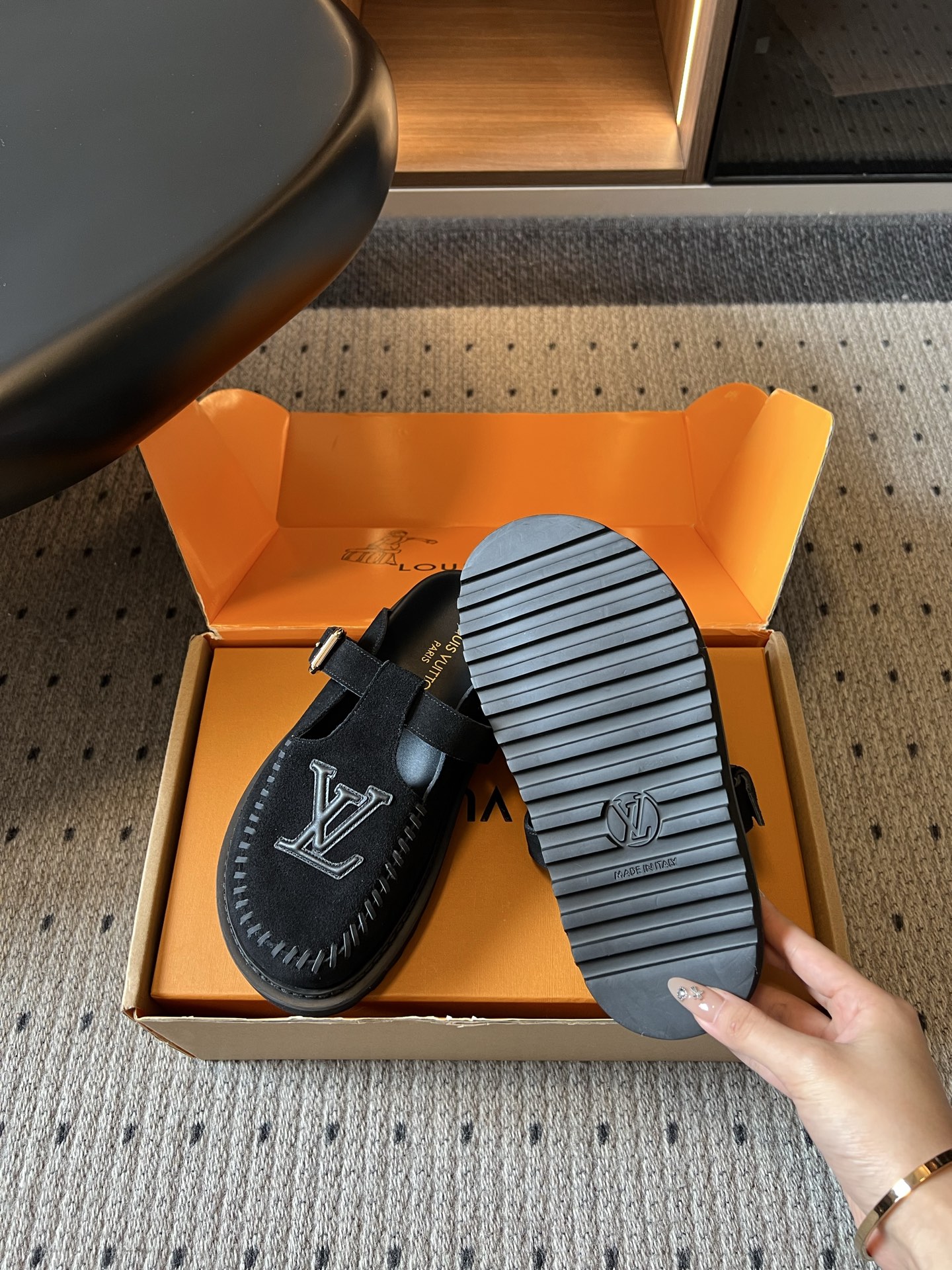 루이비통 신발 143153 Louis Vuitton Sandals 상세 이미지 3