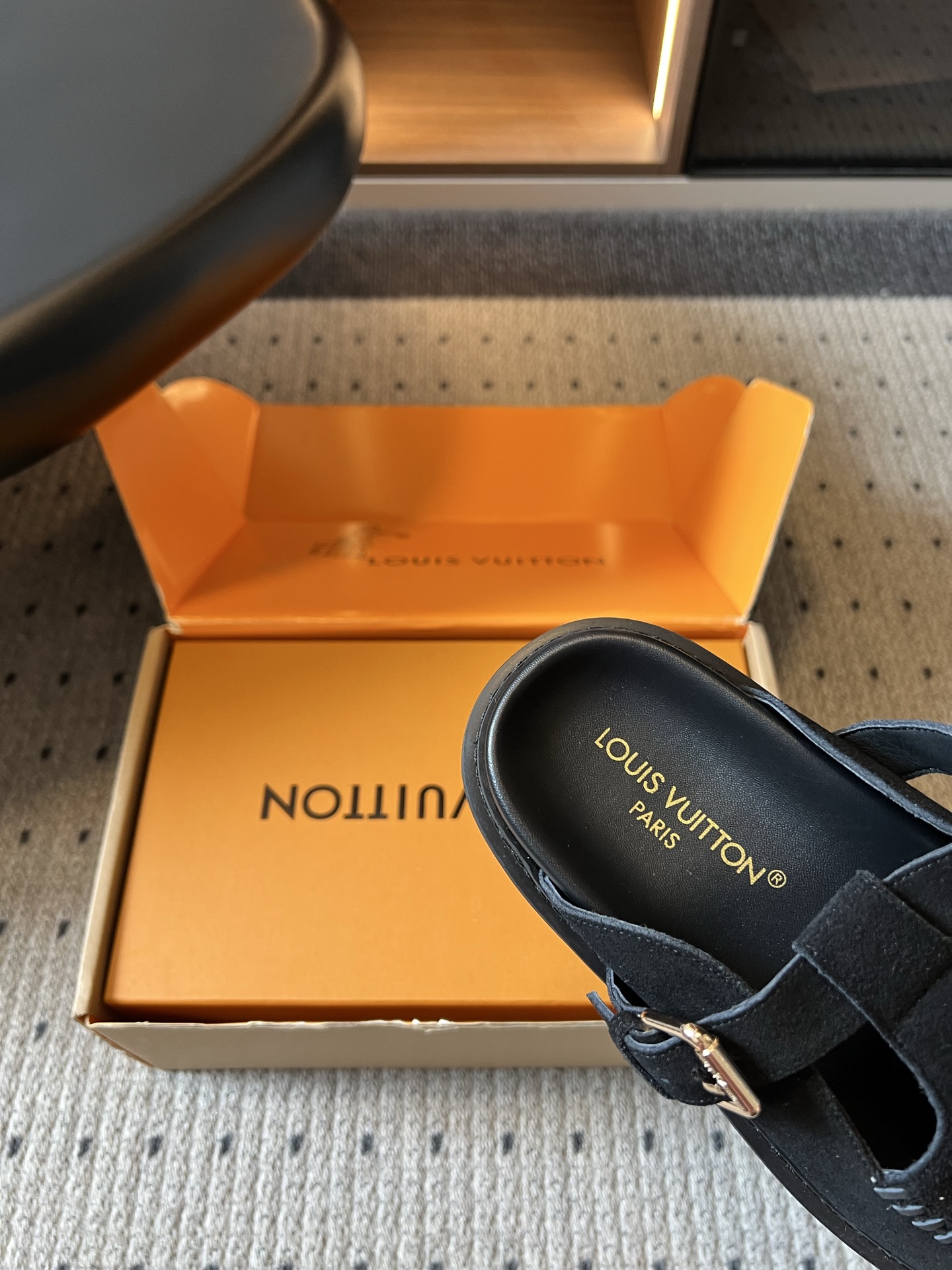 루이비통 신발 143153 Louis Vuitton Sandals 상세 이미지 8