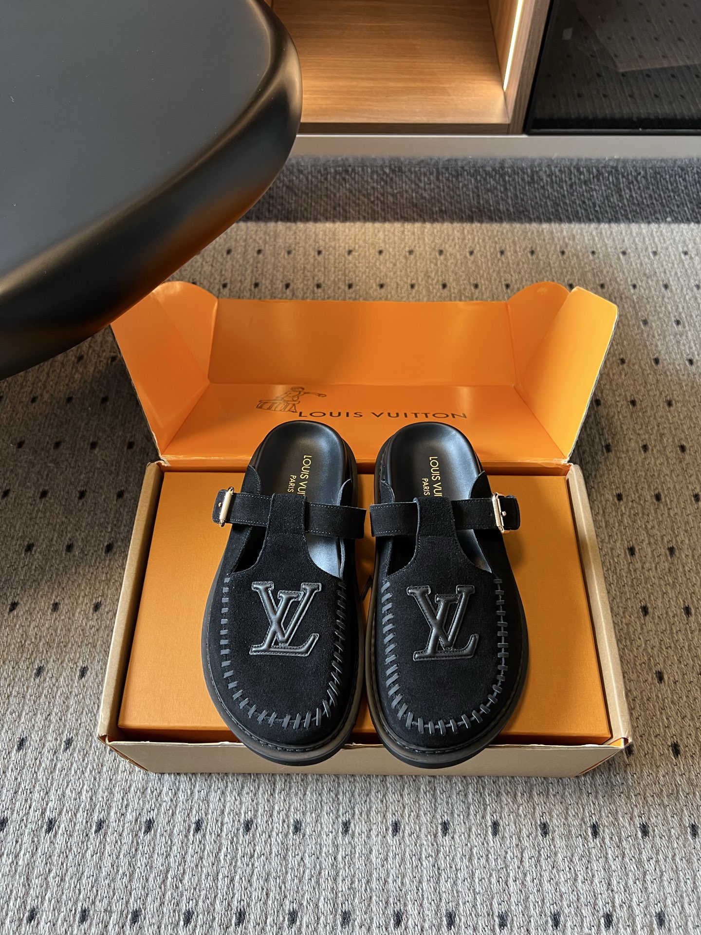 루이비통 신발 143153 Louis Vuitton Sandals