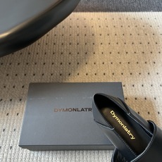 G213顶级Dymonlatr*26ss夏季新款尖头方扣单鞋 自带清冷贵气的知性氛围感,利落尖头上扬修饰脚型,加宽一字皮 G213顶级Dymonlatr*26ss夏季新款尖头方扣单鞋 自带清冷贵气的知性氛围感,利落尖头上扬修饰脚型,加宽一字皮