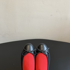Chane*26ss夏季新款拼接针织蝴蝶结弹力短靴 自带甜美精致复古氛围感的弹力针织短靴,圆润的芭蕾圆头,鞋头采用真皮搭 Chane*26ss夏季新款拼接针织蝴蝶结弹力短靴 自带甜美精致复古氛围感的弹力针织短靴,圆润的芭蕾圆头,鞋头采用真皮搭