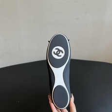 Chane*26ss夏季新款拼接针织蝴蝶结弹力短靴 自带甜美精致复古氛围感的弹力针织短靴,圆润的芭蕾圆头,鞋头采用真皮搭 Chane*26ss夏季新款拼接针织蝴蝶结弹力短靴 自带甜美精致复古氛围感的弹力针织短靴,圆润的芭蕾圆头,鞋头采用真皮搭