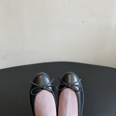Chane*26ss夏季新款拼接针织蝴蝶结弹力短靴 自带甜美精致复古氛围感的弹力针织短靴,圆润的芭蕾圆头,鞋头采用真皮搭 Chane*26ss夏季新款拼接针织蝴蝶结弹力短靴 自带甜美精致复古氛围感的弹力针织短靴,圆润的芭蕾圆头,鞋头采用真皮搭