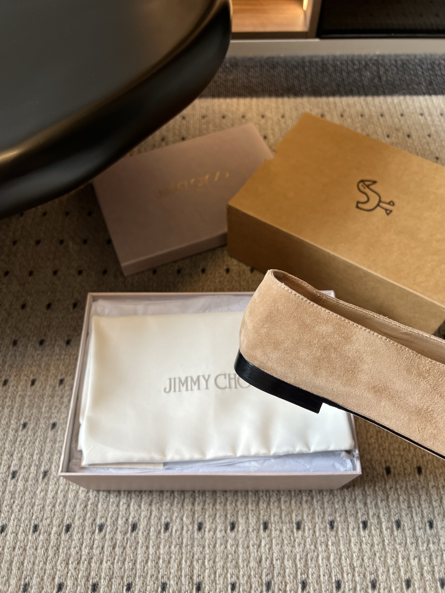 G277高品质 Jimmy Cho*26ss夏季新款宝石扣平底单鞋 自带复古贵气轻奢氛围感的四季尖头平底单鞋,柔和小尖头 G277高品质 Jimmy Cho*26ss夏季新款宝石扣平底单鞋 自带复古贵气轻奢氛围感的四季尖头平底单鞋,柔和小尖头