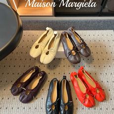 G012顶级Maison Margiel*26ss夏季新款分趾系带芭蕾单鞋 自带松弛复古文艺的慵懒氛围感,经典分趾版型搭 G012顶级Maison Margiel*26ss夏季新款分趾系带芭蕾单鞋 自带松弛复古文艺的慵懒氛围感,经典分趾版型搭