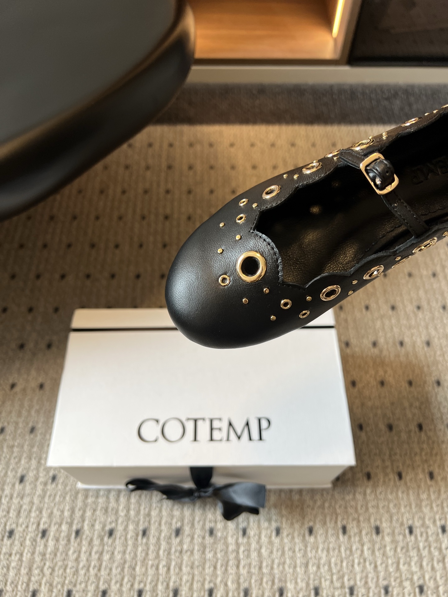 G102 COTEM* 26ss新款镂空花边玛丽珍鞋 自带松弛复古文艺氛围感的平底玛丽珍,圆润圆头搭配波浪花边鞋口,鞋身 G102 COTEM* 26ss新款镂空花边玛丽珍鞋 自带松弛复古文艺氛围感的平底玛丽珍,圆润圆头搭配波浪花边鞋口,鞋身