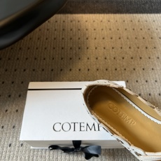 G102 COTEM* 26ss新款镂空花边玛丽珍鞋 自带松弛复古文艺氛围感的平底玛丽珍,圆润圆头搭配波浪花边鞋口,鞋身 G102 COTEM* 26ss新款镂空花边玛丽珍鞋 自带松弛复古文艺氛围感的平底玛丽珍,圆润圆头搭配波浪花边鞋口,鞋身