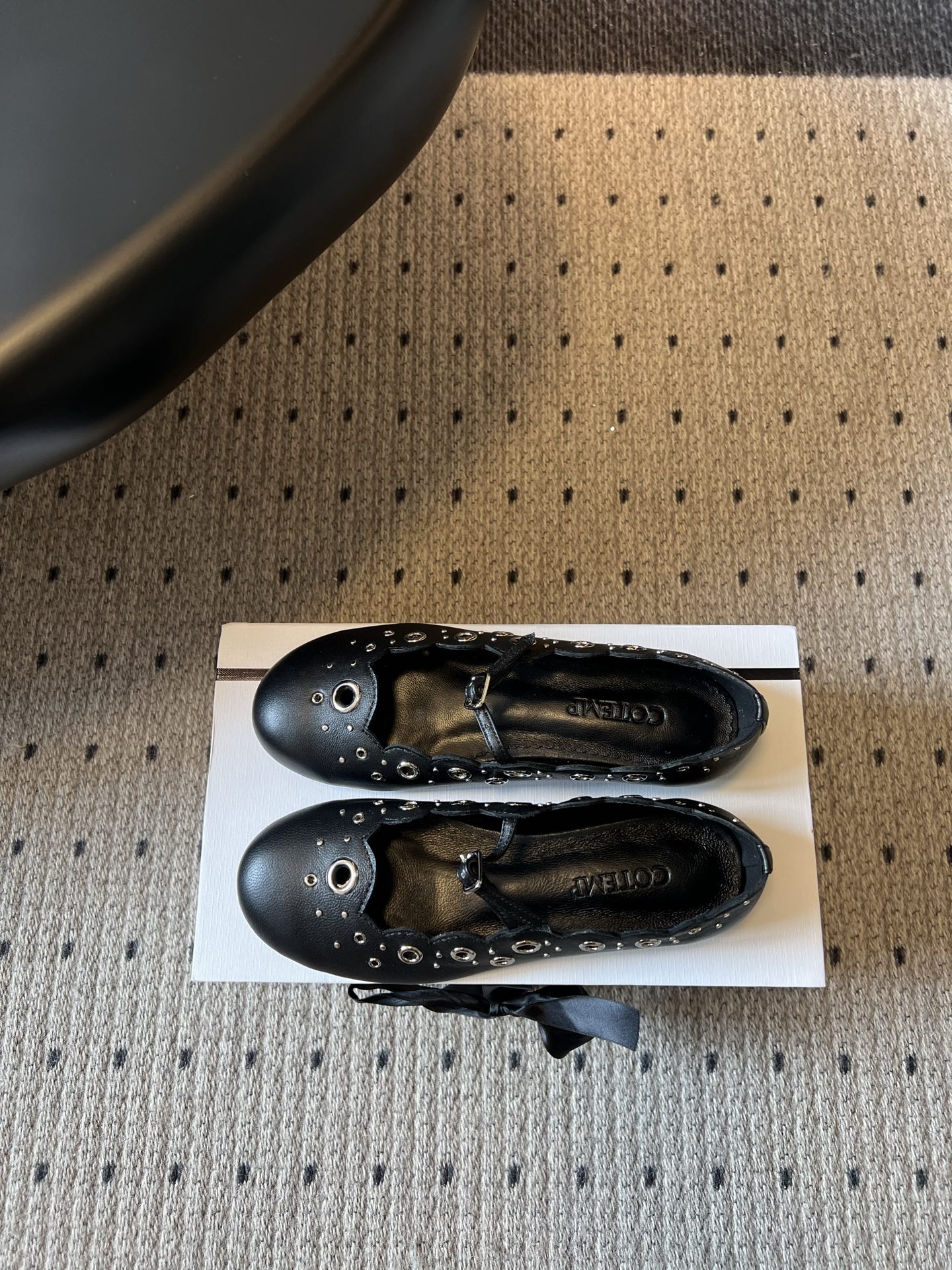 G102 COTEM* 26ss新款镂空花边玛丽珍鞋 自带松弛复古文艺氛围感的平底玛丽珍,圆润圆头搭配波浪花边鞋口,鞋身 G102 COTEM* 26ss新款镂空花边玛丽珍鞋 自带松弛复古文艺氛围感的平底玛丽珍,圆润圆头搭配波浪花边鞋口,鞋身