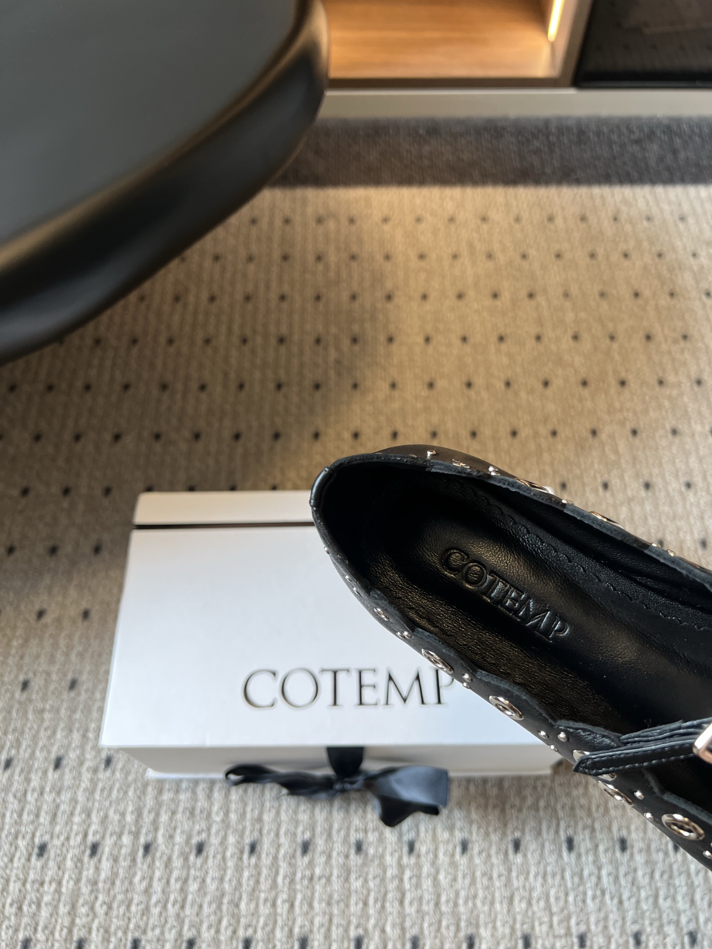 G102 COTEM* 26ss新款镂空花边玛丽珍鞋 自带松弛复古文艺氛围感的平底玛丽珍,圆润圆头搭配波浪花边鞋口,鞋身 G102 COTEM* 26ss新款镂空花边玛丽珍鞋 自带松弛复古文艺氛围感的平底玛丽珍,圆润圆头搭配波浪花边鞋口,鞋身