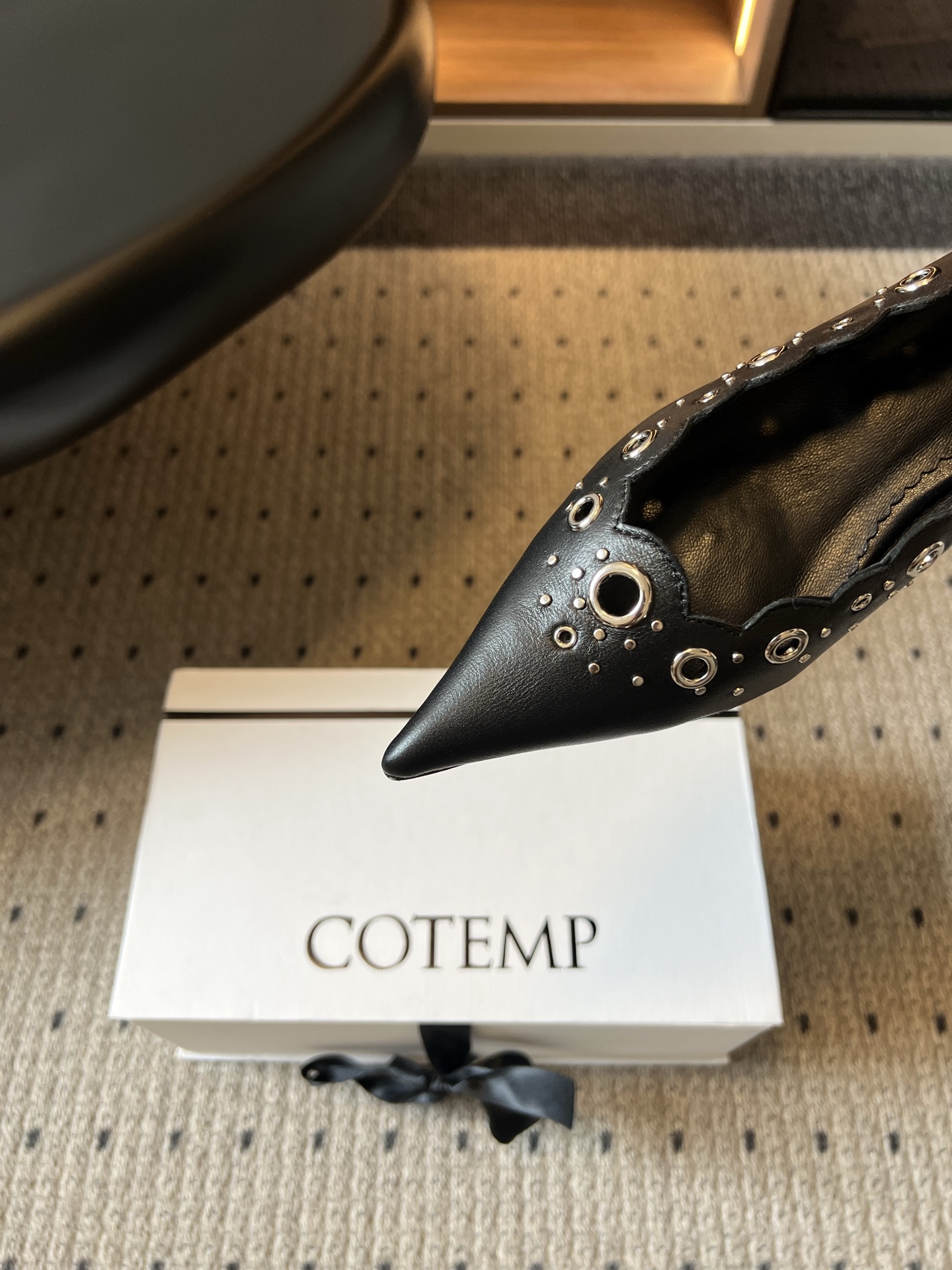 G102 COTEM* 26ss新款镂空花边玛丽珍鞋 自带松弛复古文艺氛围感的平底玛丽珍,圆润圆头搭配波浪花边鞋口,鞋身 G102 COTEM* 26ss新款镂空花边玛丽珍鞋 自带松弛复古文艺氛围感的平底玛丽珍,圆润圆头搭配波浪花边鞋口,鞋身