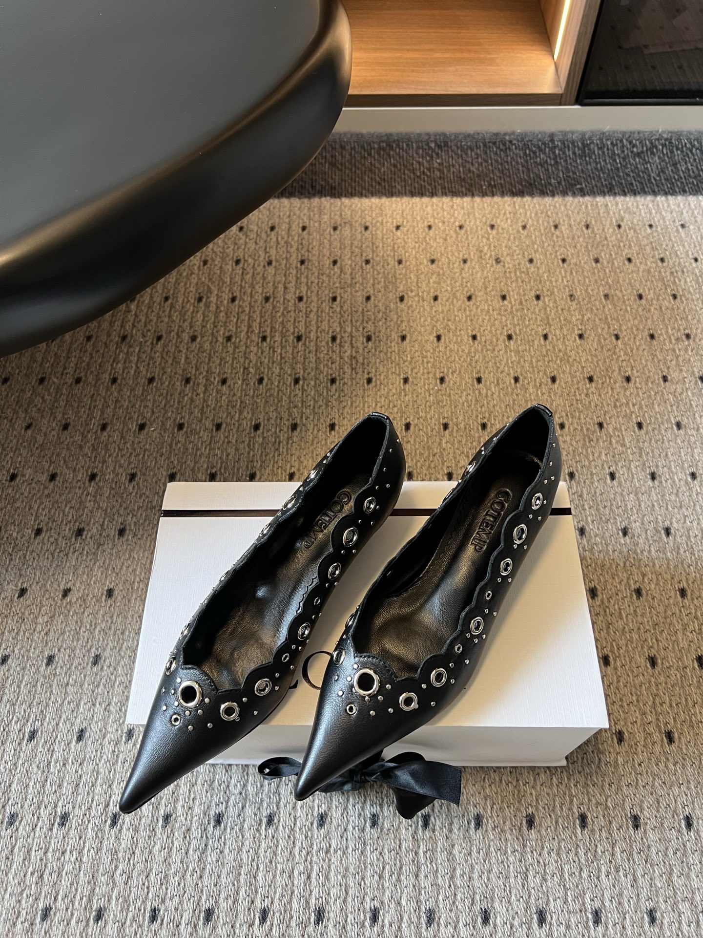 G102 COTEM* 26ss新款镂空花边玛丽珍鞋 自带松弛复古文艺氛围感的平底玛丽珍,圆润圆头搭配波浪花边鞋口,鞋身 G102 COTEM* 26ss新款镂空花边玛丽珍鞋 自带松弛复古文艺氛围感的平底玛丽珍,圆润圆头搭配波浪花边鞋口,鞋身