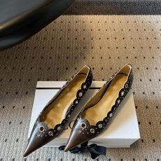 G102 COTEM* 26ss新款镂空花边玛丽珍鞋 自带松弛复古文艺氛围感的平底玛丽珍,圆润圆头搭配波浪花边鞋口,鞋身 G102 COTEM* 26ss新款镂空花边玛丽珍鞋 自带松弛复古文艺氛围感的平底玛丽珍,圆润圆头搭配波浪花边鞋口,鞋身