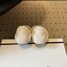 G102 COTEM* 26ss夏季新款褶皱绸缎一脚蹬薄底休闲 德训鞋自带松弛复古文艺氛围感的懒人德训鞋,软乎乎绒面搭配 G102 COTEM* 26ss夏季新款褶皱绸缎一脚蹬薄底休闲 德训鞋自带松弛复古文艺氛围感的懒人德训鞋,软乎乎绒面搭配