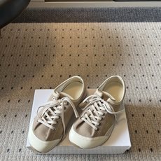 LEMAIR*26ss夏季新款复古德训休闲鞋 自带松弛复古文艺氛围感的德训鞋,别致褶皱鞋头设计,鞋面采用材质拼接打造,简 LEMAIR*26ss夏季新款复古德训休闲鞋 自带松弛复古文艺氛围感的德训鞋,别致褶皱鞋头设计,鞋面采用材质拼接打造,简